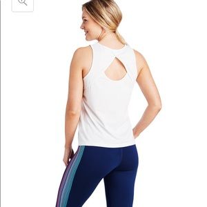 🐳 Vineyard Vines workout wear